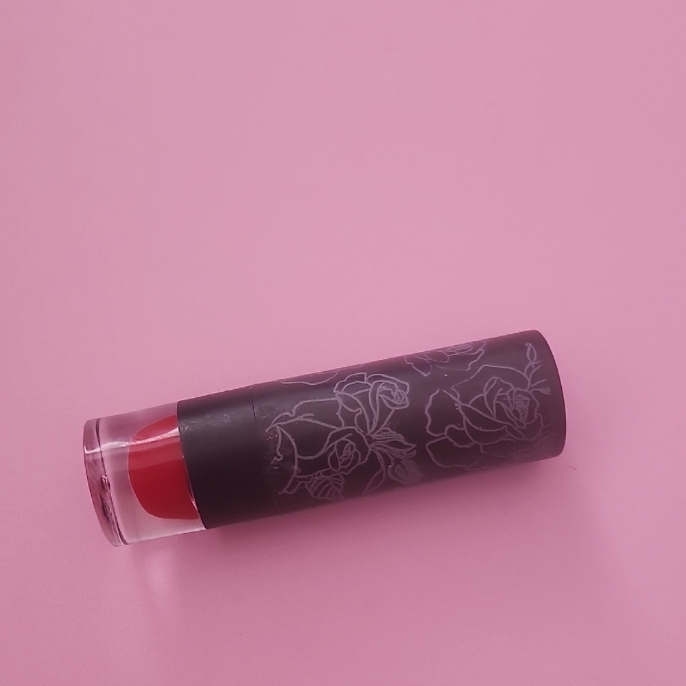 Kat Von D Studded Kiss Crème Lipstick – Santa Sangre Discont.NEW Not Swatched - Picture 2 of 8